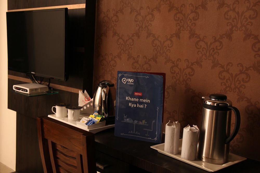 Oyo 905 Galaxy View Hotel Allāhābād Junction المظهر الخارجي الصورة
