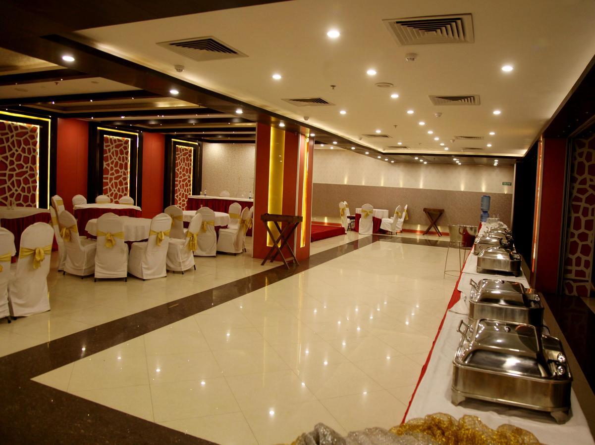 Oyo 905 Galaxy View Hotel Allāhābād Junction المظهر الخارجي الصورة