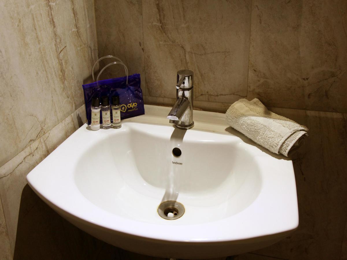 Oyo 905 Galaxy View Hotel Allāhābād Junction المظهر الخارجي الصورة