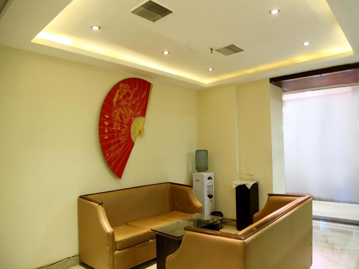Oyo 905 Galaxy View Hotel Allāhābād Junction المظهر الخارجي الصورة